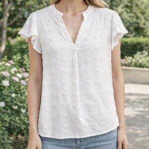Womens B White Swiss Dot Blouse Size M Short Sleeve V-Neck Casual Top Blouse Tee
